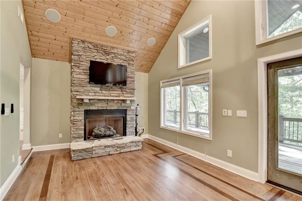 975 Timber Lake Trail Cumming, GA 30041