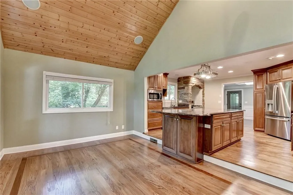 975 Timber Lake Trail Cumming, GA 30041
