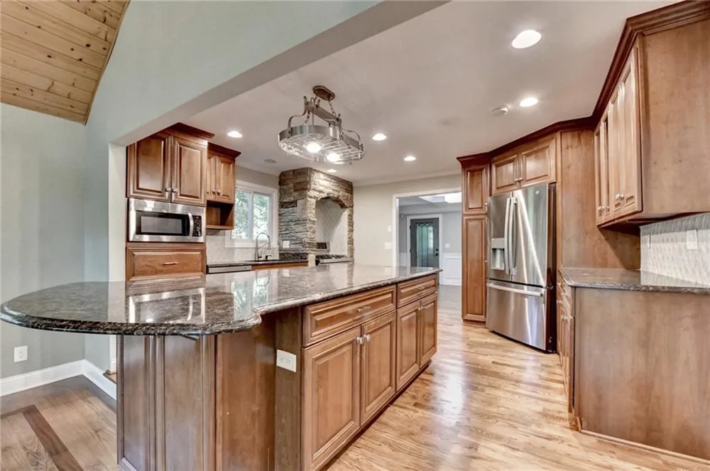 975 Timber Lake Trail Cumming, GA 30041
