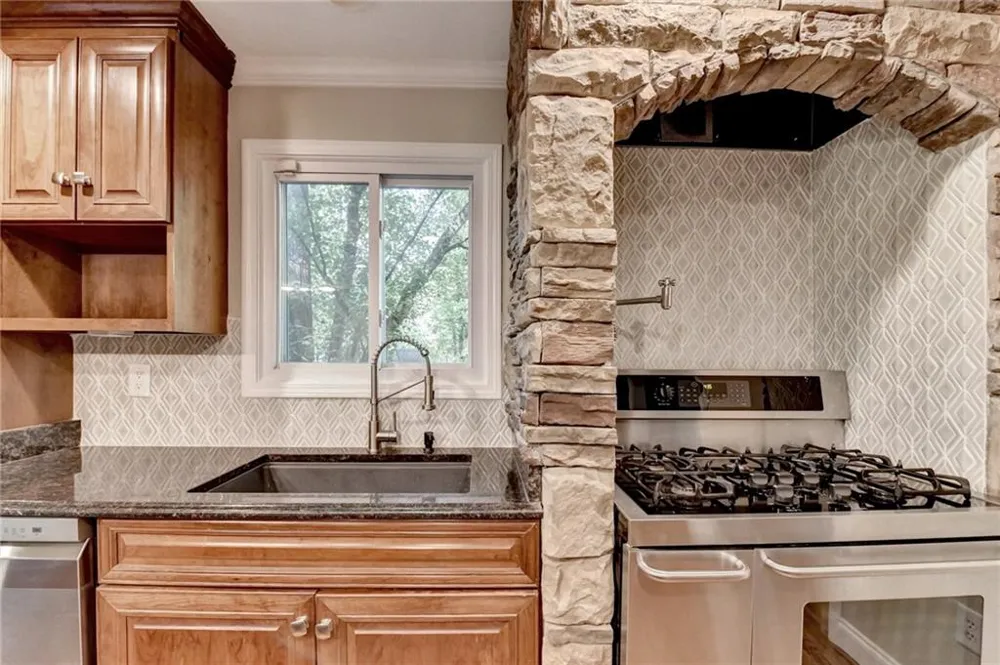 975 Timber Lake Trail Cumming, GA 30041