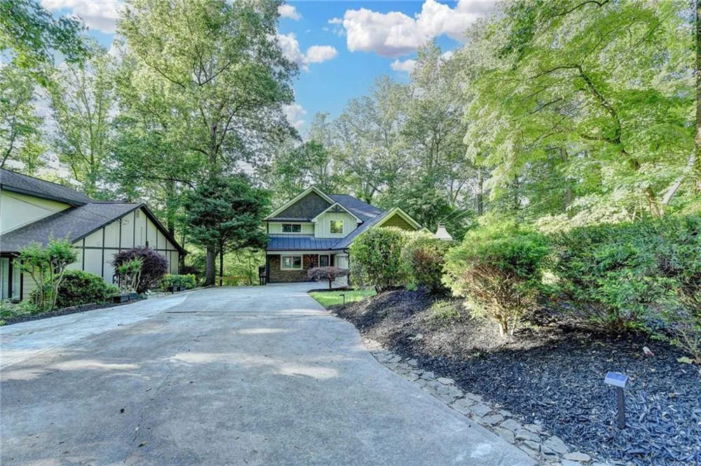 975 Timber Lake Trail Cumming, GA 30041