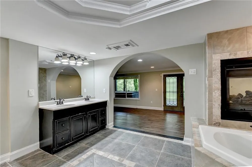 975 Timber Lake Trail Cumming, GA 30041