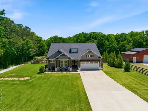 330 Taylor Path