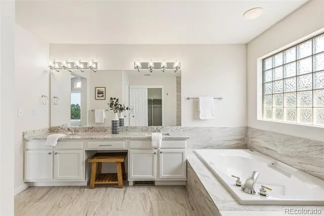 5790 S Danube Circle Aurora, CO 80015