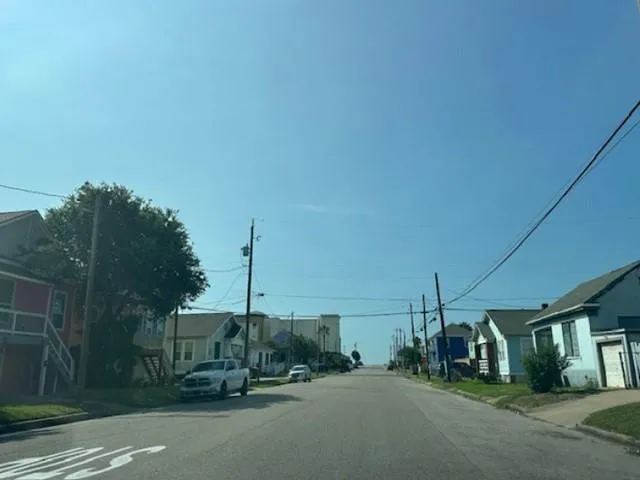 1707 18th Street Galveston, TX 77550