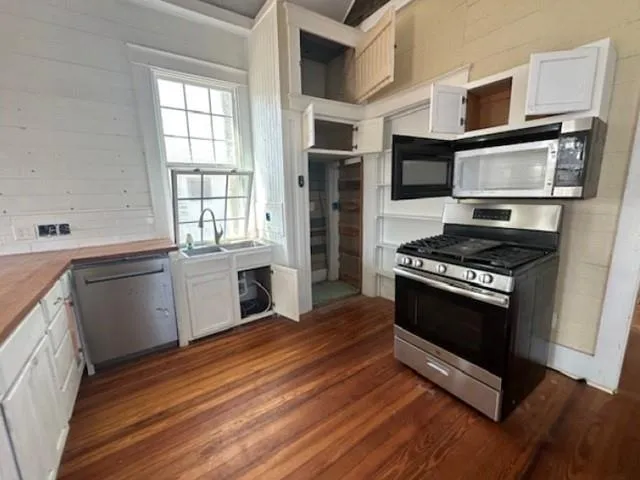 1707 18th Street Galveston, TX 77550