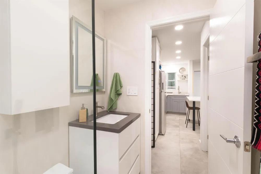 1826 JEFFERSON STREET Hollywood, FL 33020
