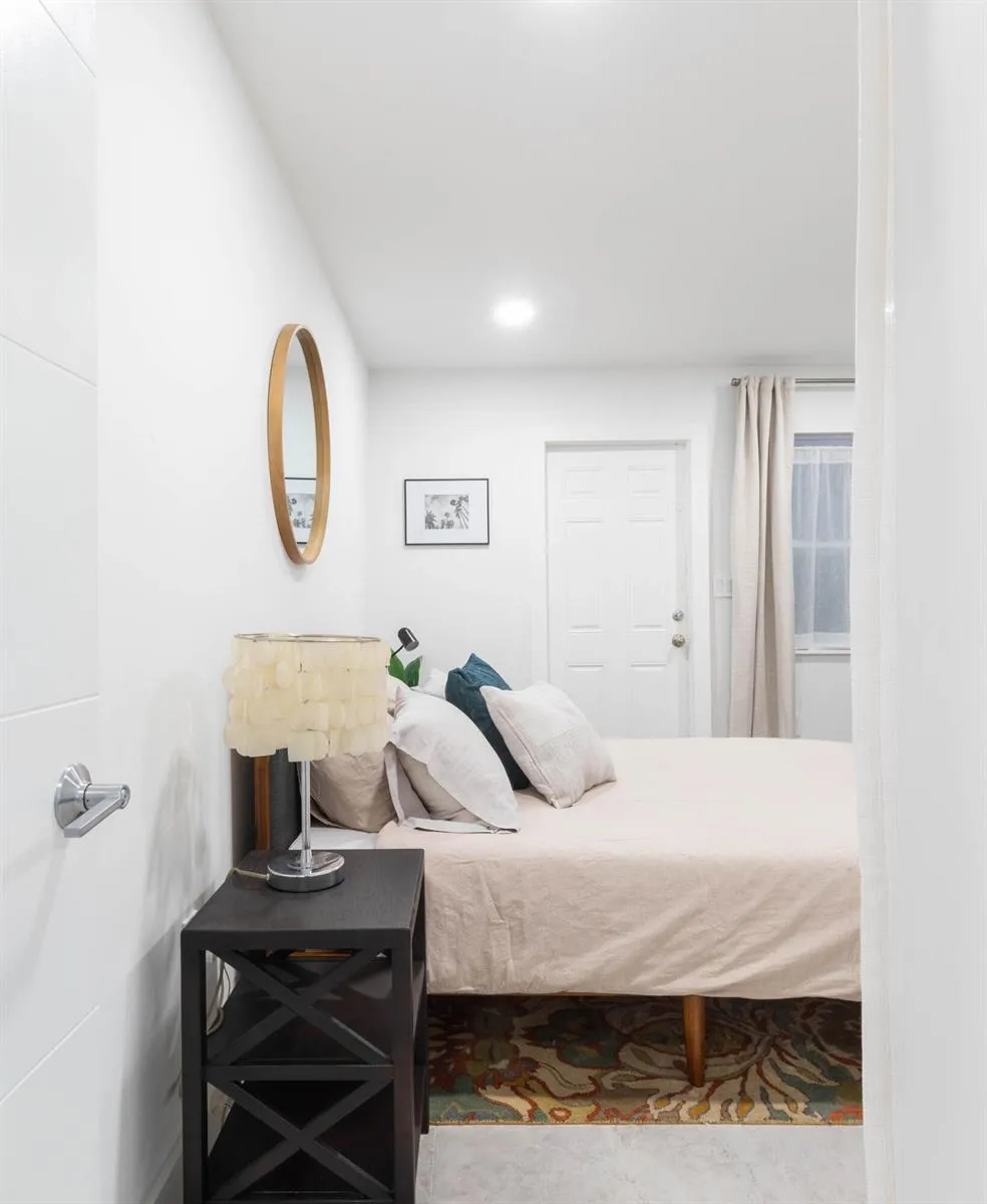 1826 JEFFERSON STREET Hollywood, FL 33020