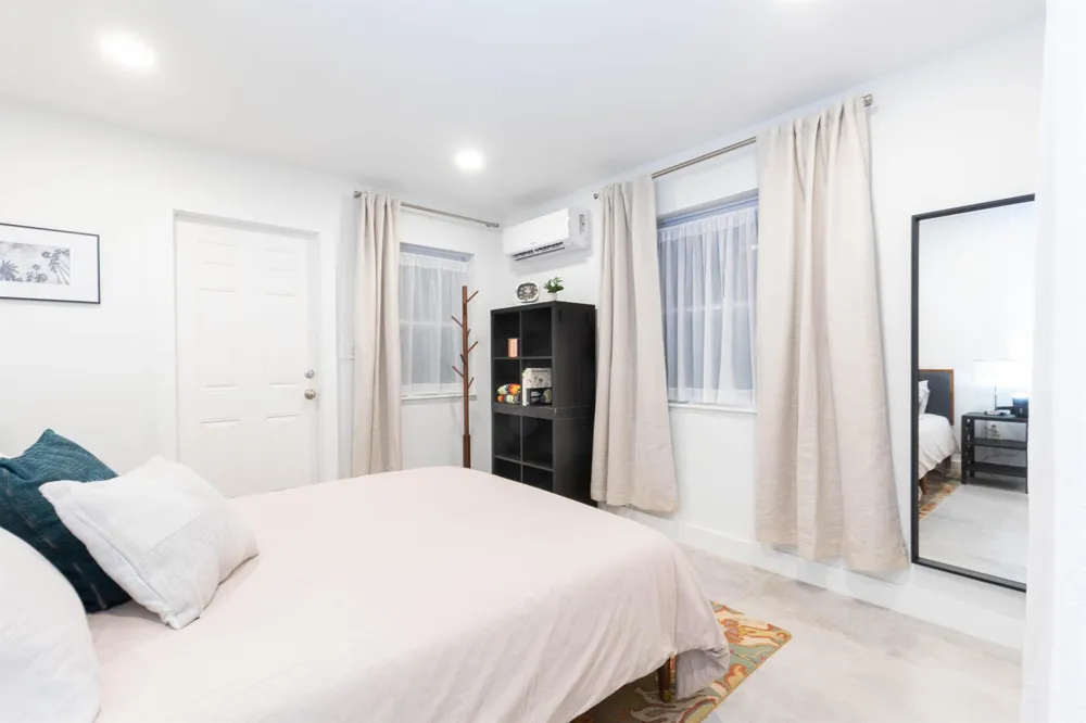 1826 JEFFERSON STREET Hollywood, FL 33020