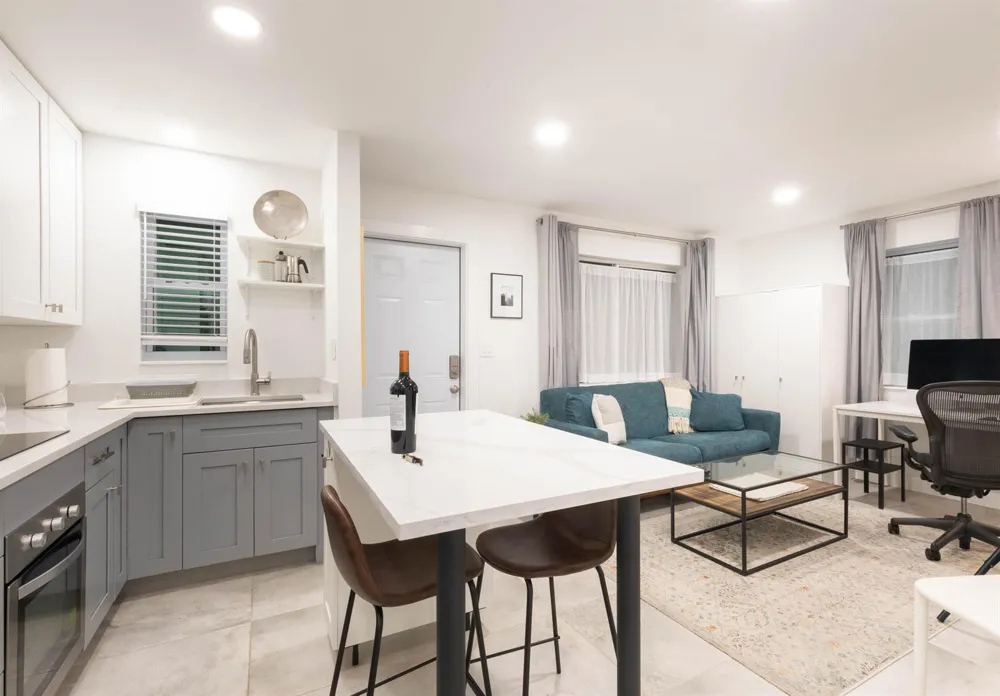 1826 JEFFERSON STREET Hollywood, FL 33020