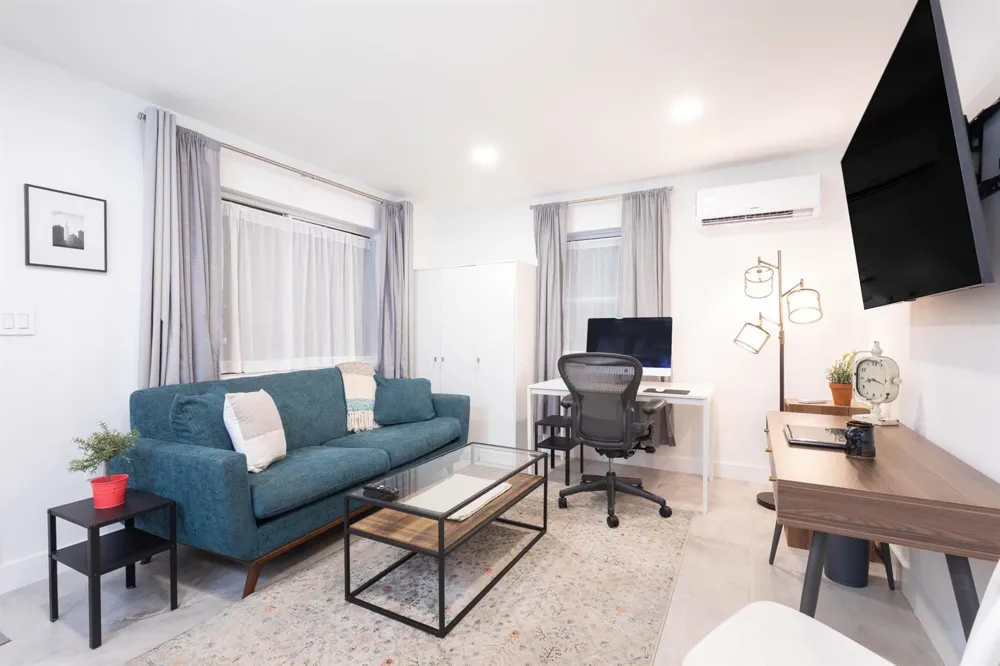 1826 JEFFERSON STREET Hollywood, FL 33020