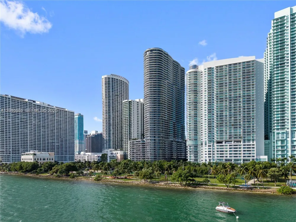 488 NE 18 #806 Miami, FL 33132