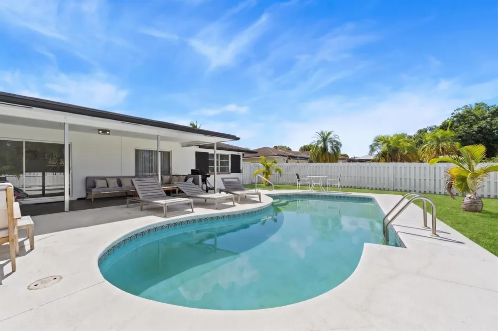 245 Sandpiper Avenue Royal Palm Beach, FL 33411