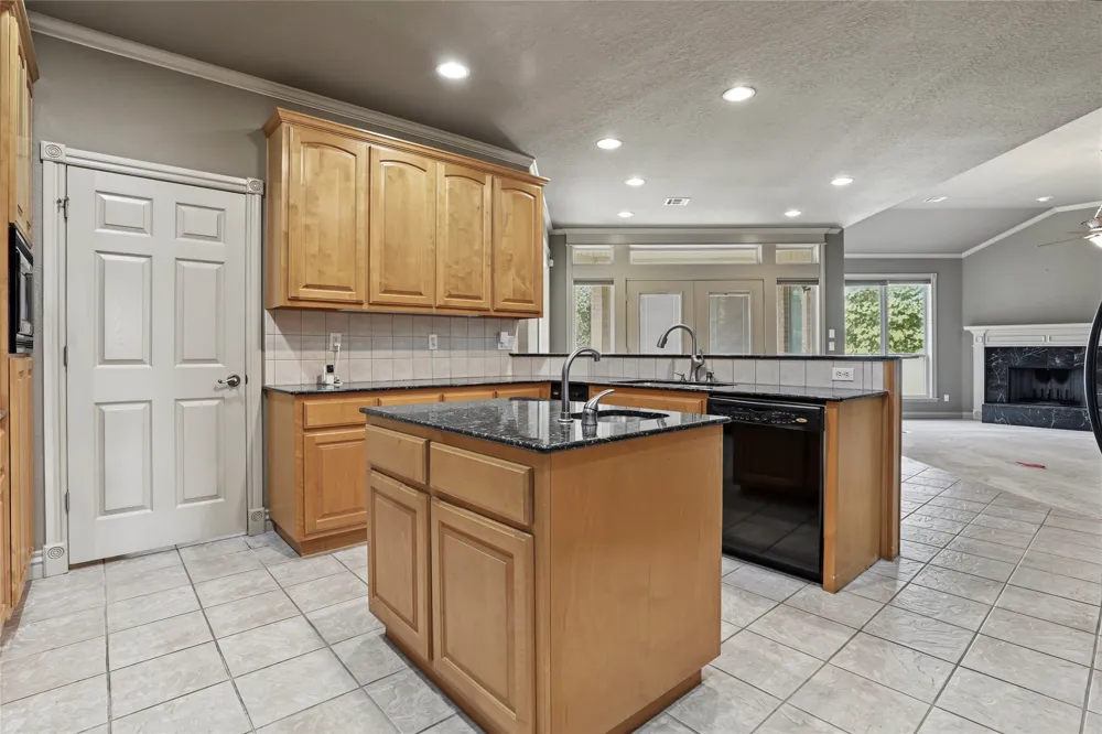 732 W 99th Street S Jenks, OK 74037