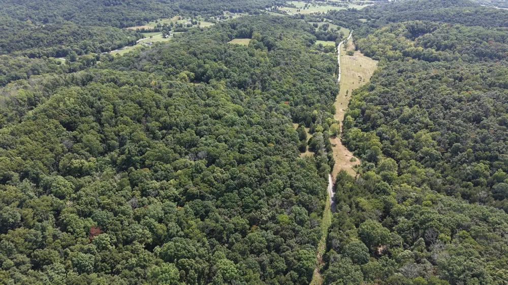661 Red Tuttle Rd Bethpage, TN 37022