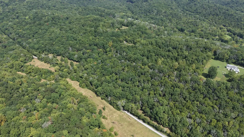 685 Red Tuttle Rd Bethpage, TN 37022