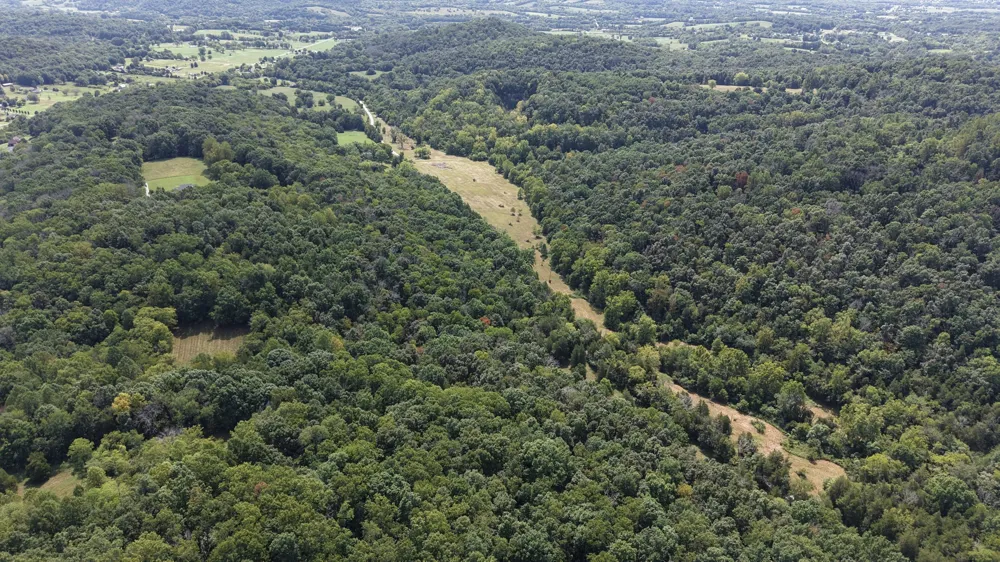 685 Red Tuttle Rd Bethpage, TN 37022