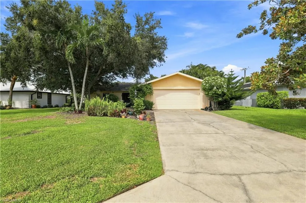 4448 Beechwood Lake Drive Naples, FL 34112