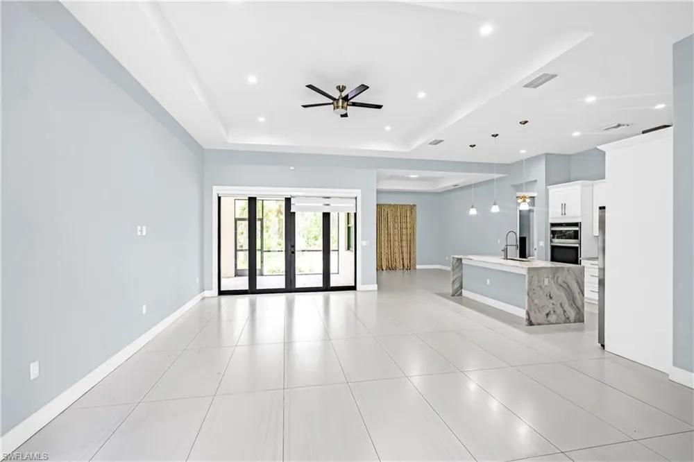 3677 8th Avenue NE Naples, FL 34120