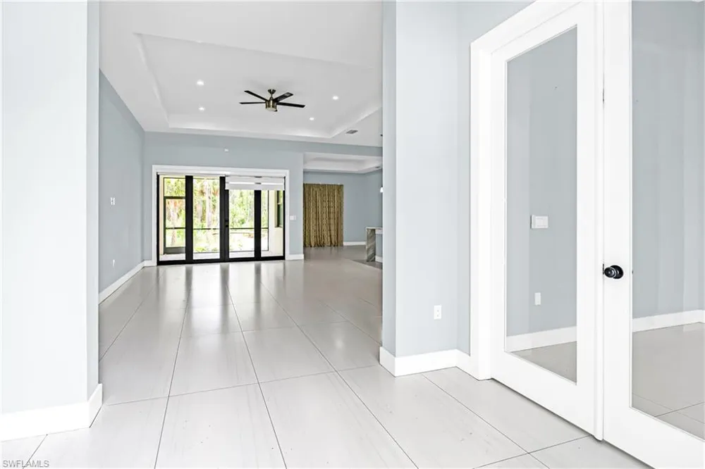 3677 8th Avenue NE Naples, FL 34120