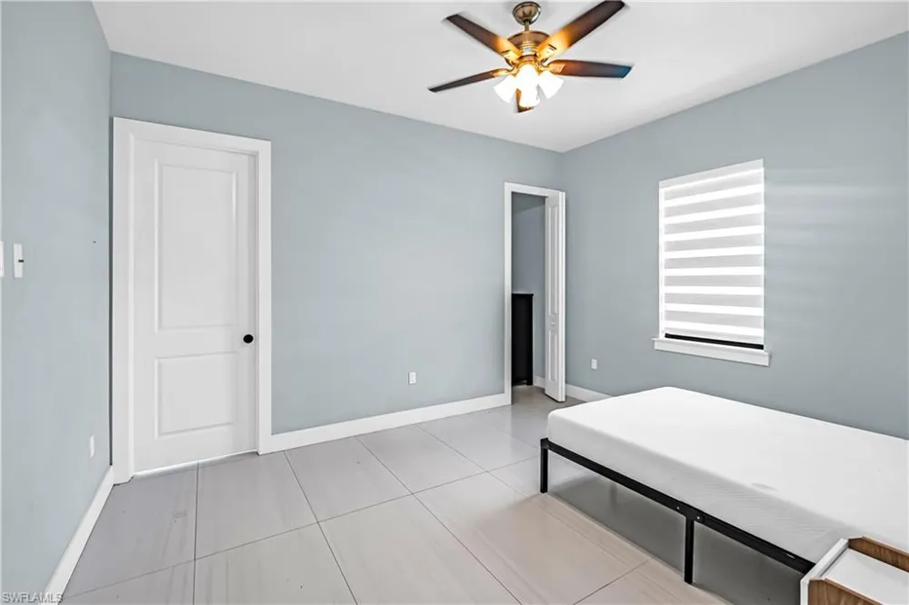 3677 8th Avenue NE Naples, FL 34120