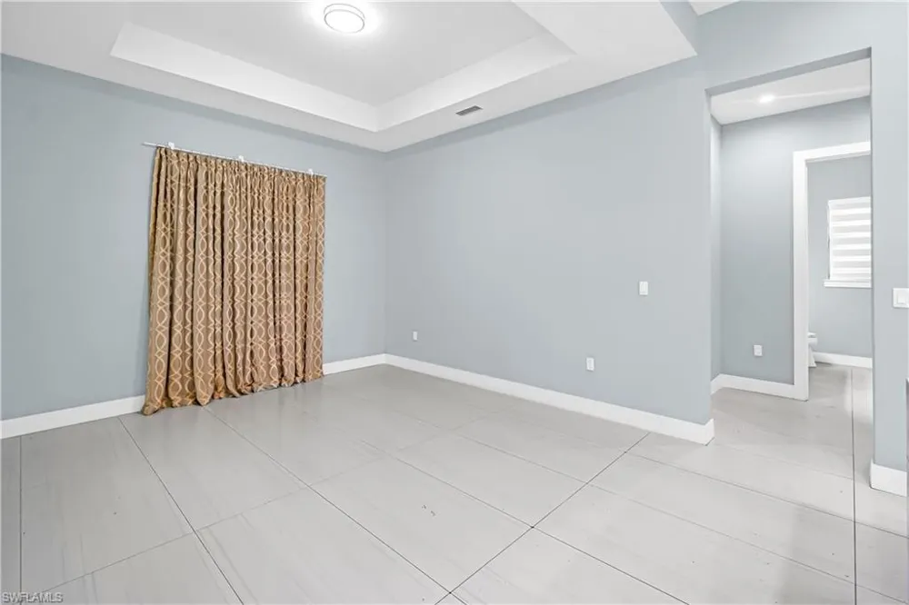 3677 8th Avenue NE Naples, FL 34120