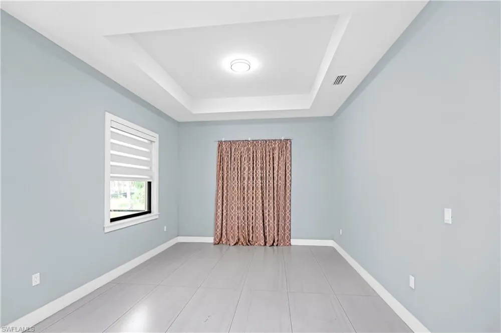 3677 8th Avenue NE Naples, FL 34120