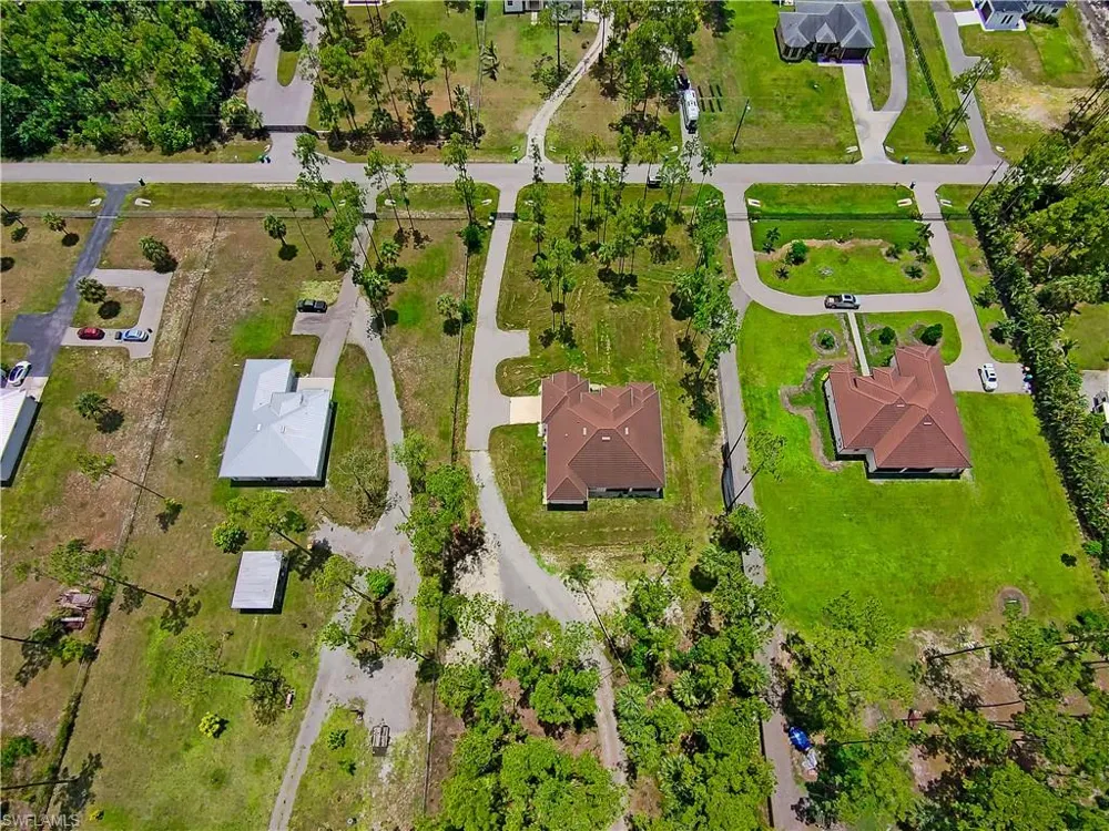 3677 8th Avenue NE Naples, FL 34120