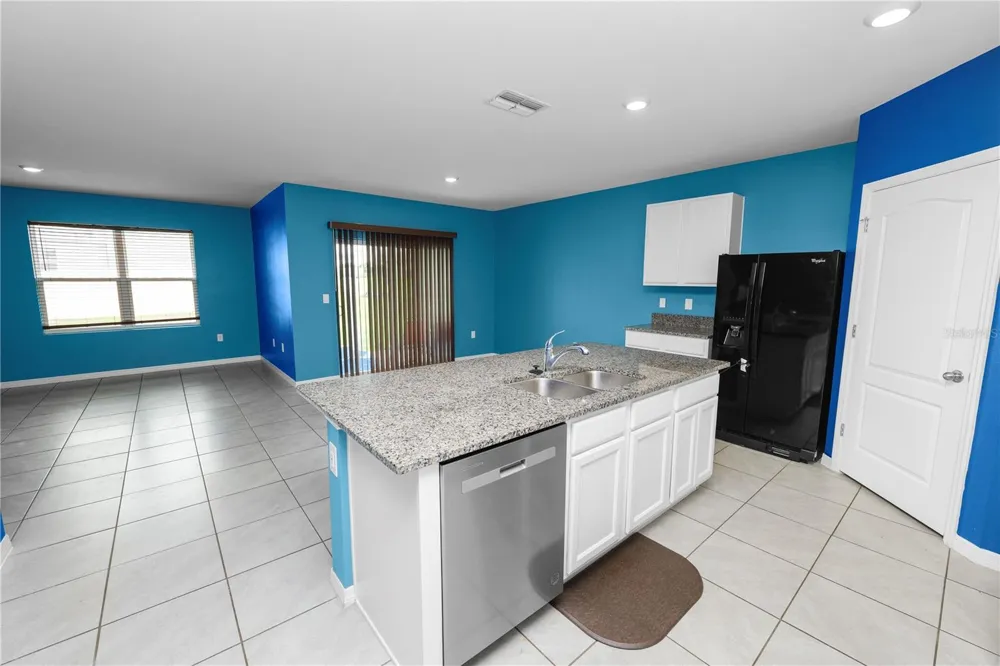 1810 EAGLE HAMMOCK BOULEVARD Eagle Lake, FL 33839