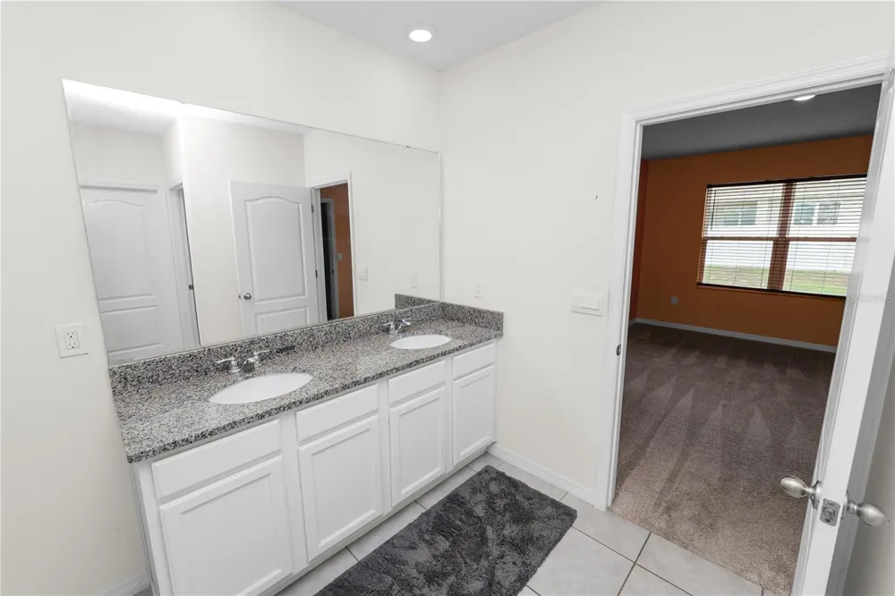 1810 EAGLE HAMMOCK BOULEVARD Eagle Lake, FL 33839