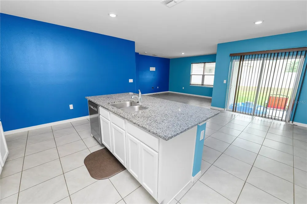 1810 EAGLE HAMMOCK BOULEVARD Eagle Lake, FL 33839