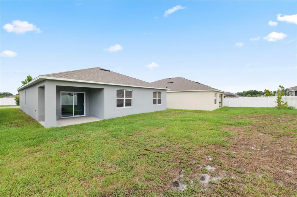 1810 EAGLE HAMMOCK BOULEVARD Eagle Lake, FL 33839
