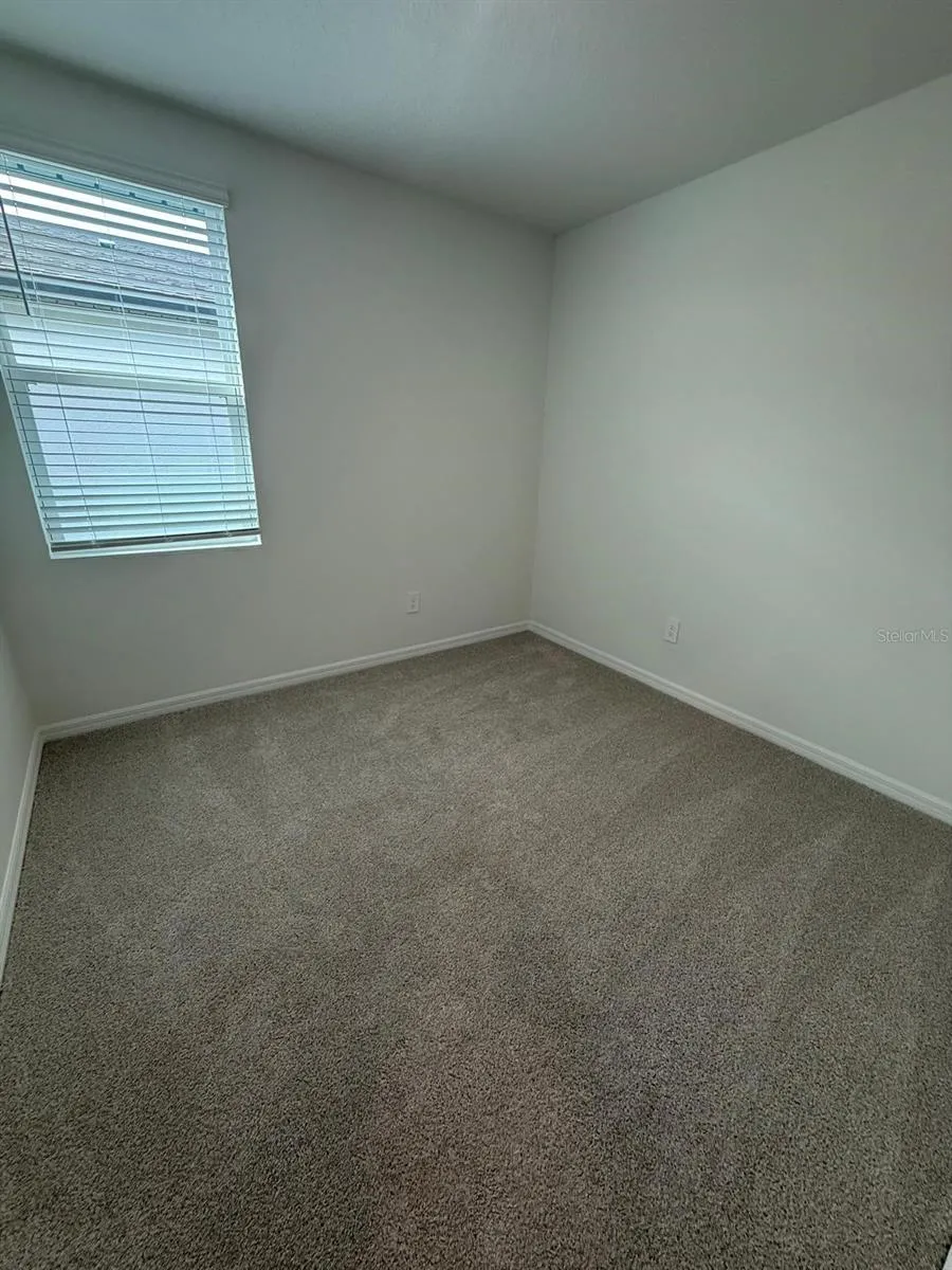 1518 BREKEY WAY Zephyrhills, FL 33541