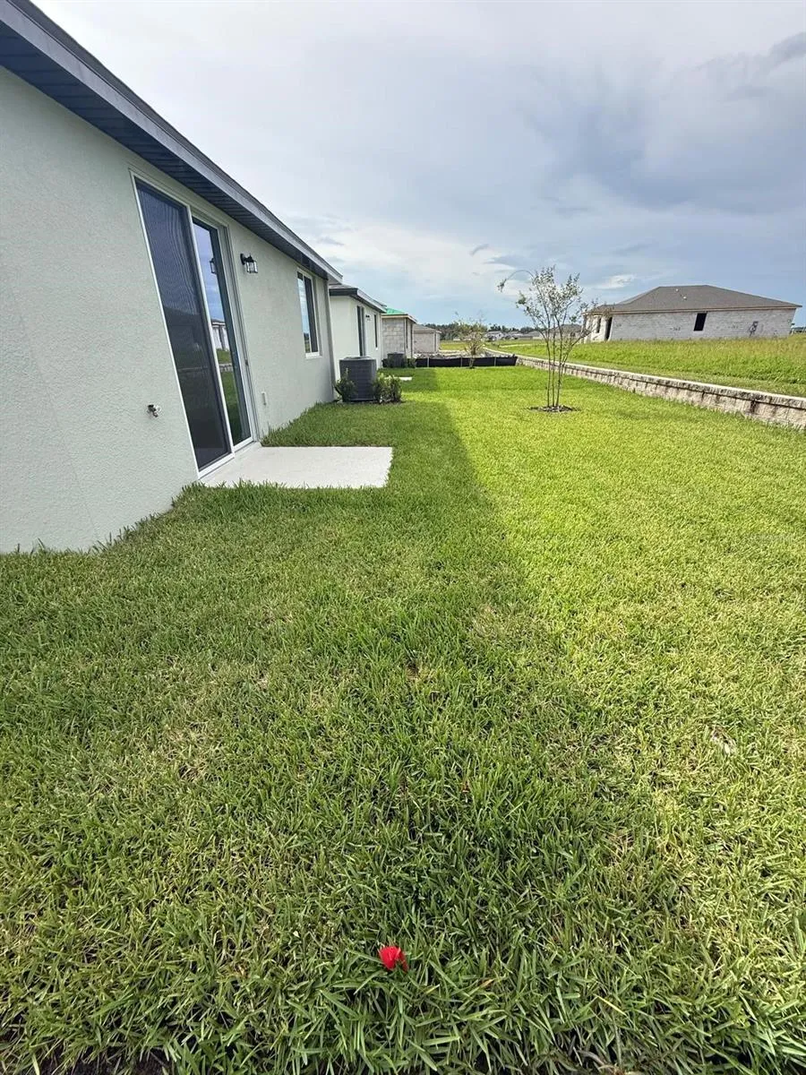 1518 BREKEY WAY Zephyrhills, FL 33541