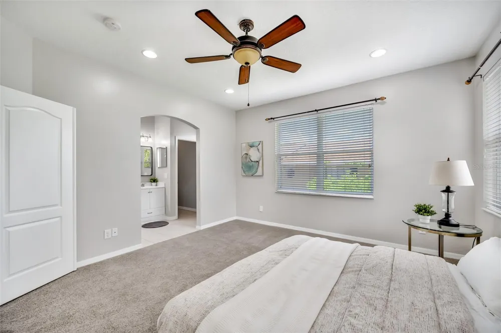 2101 W DE LEON STREET Tampa, FL 33606