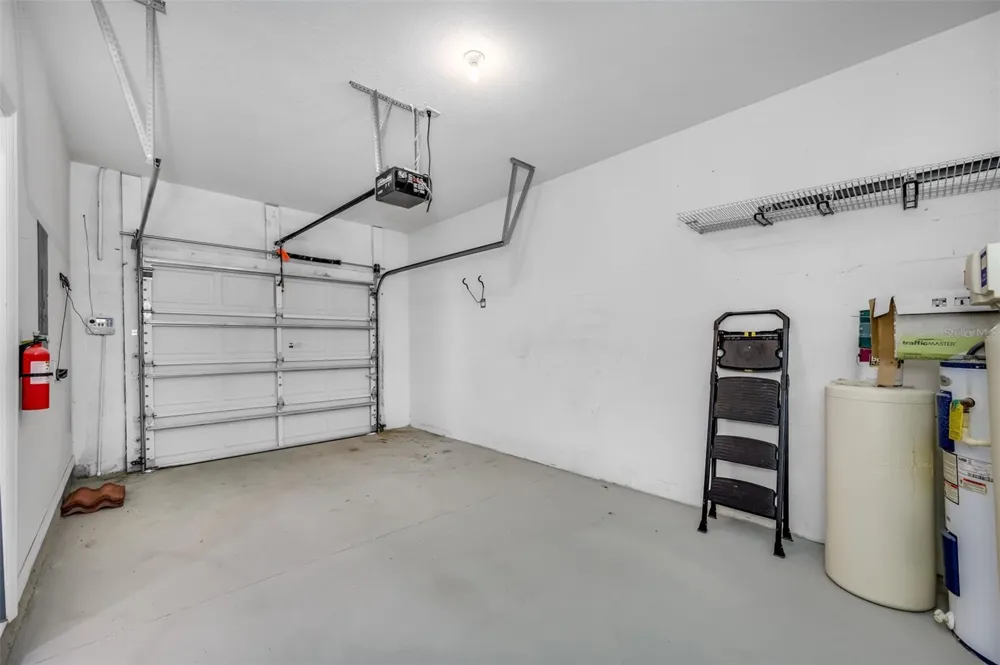 2101 W DE LEON STREET Tampa, FL 33606