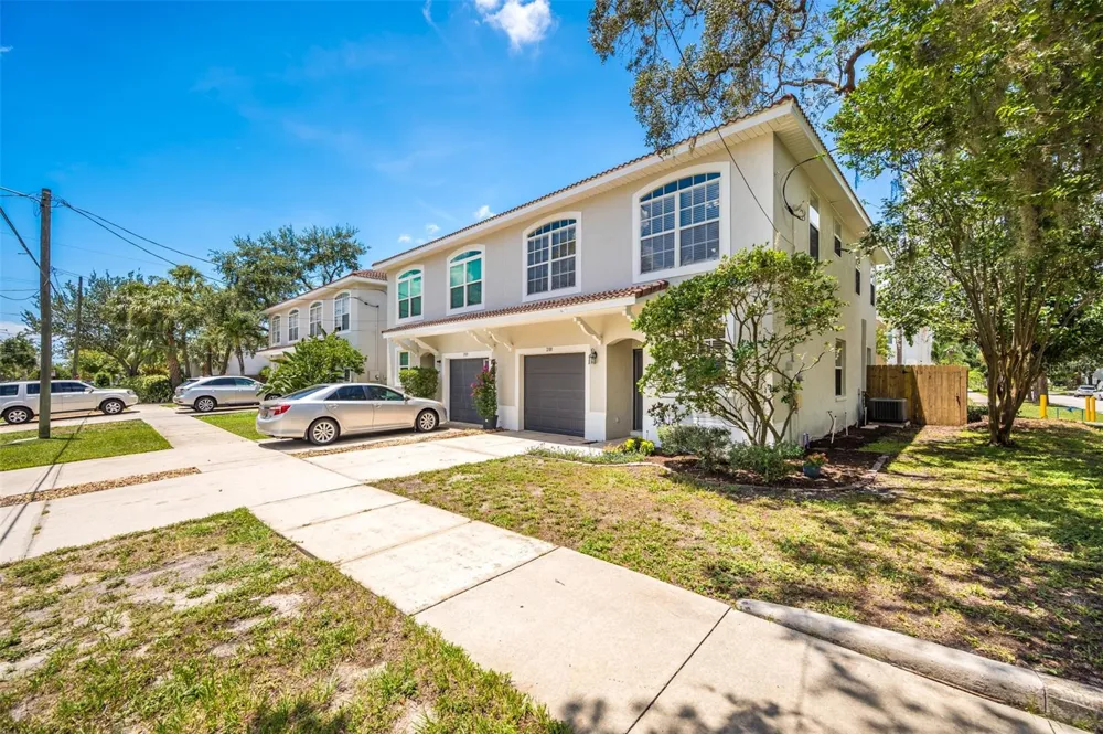 2101 W DE LEON STREET Tampa, FL 33606