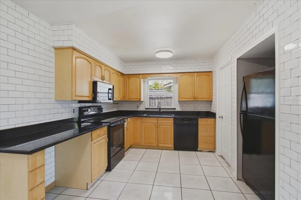 1412 ORMOND AVENUE Apopka, FL 32703