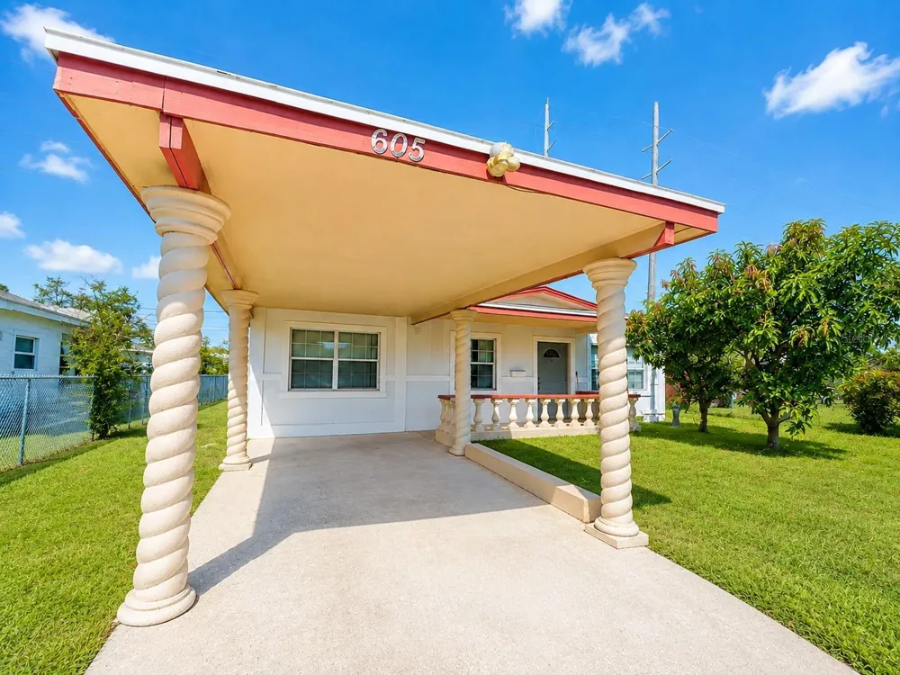 605 CARVER DRIVE Lake Wales, FL 33853