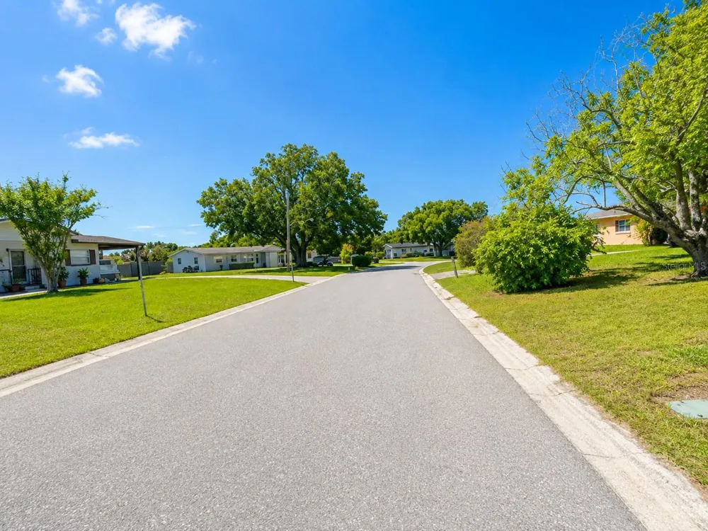 605 CARVER DRIVE Lake Wales, FL 33853