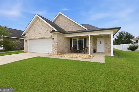 305 Lamplight DR