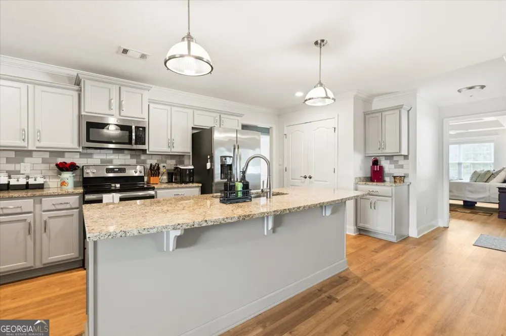 305 Lamplight DR Byron, GA 31008