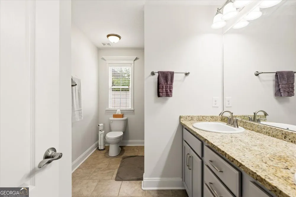 305 Lamplight DR Byron, GA 31008