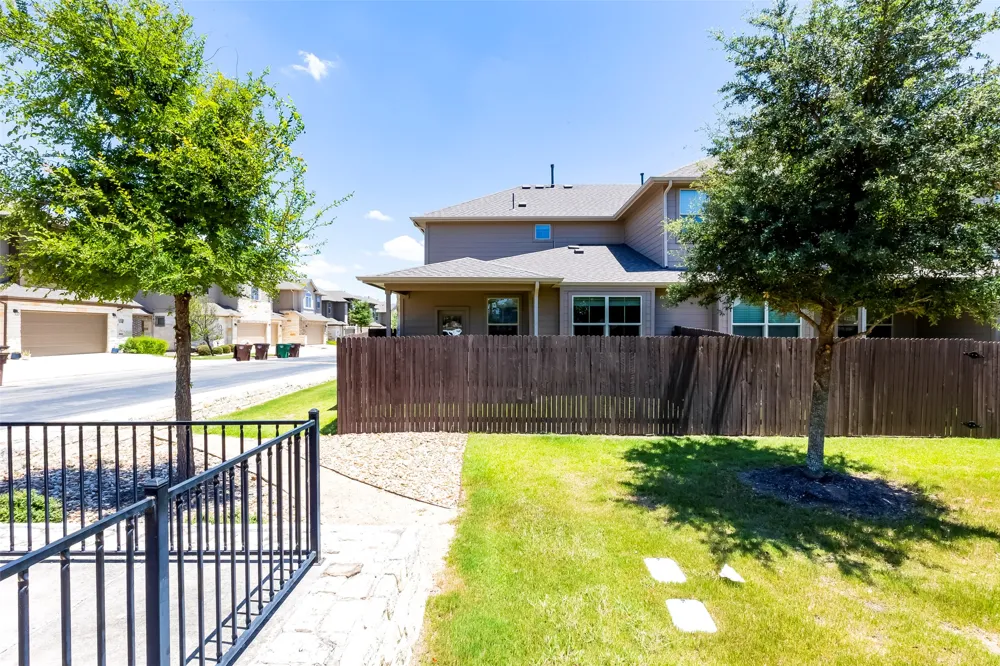 2880 Donnell Drive #1704 Round Rock, TX 78664