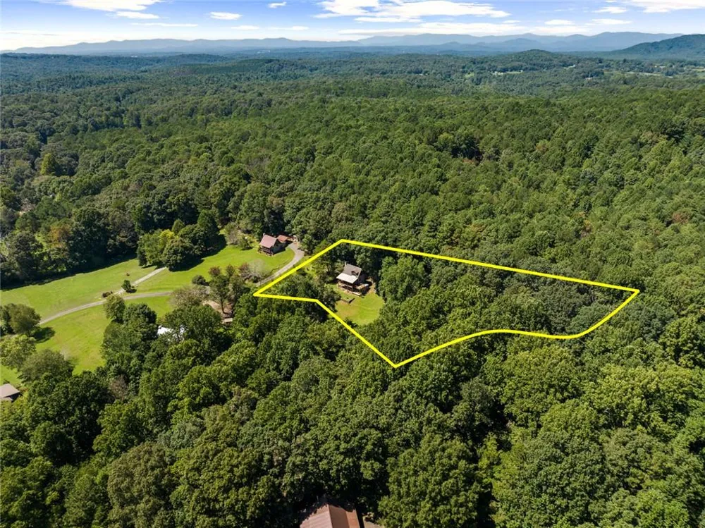 104 Blue Mountain Lane Ellijay, GA 30536