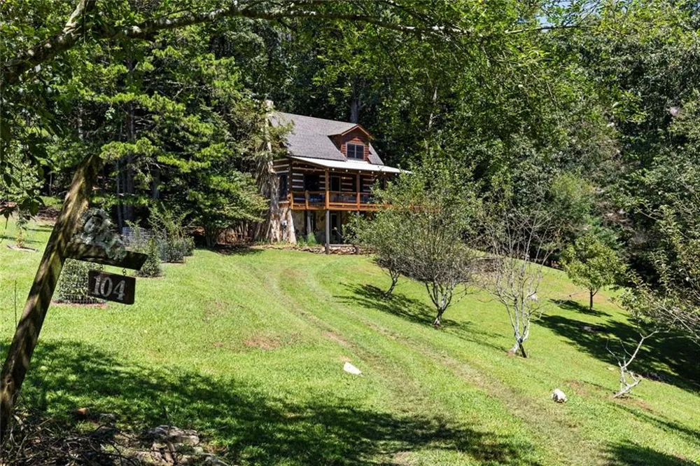 104 Blue Mountain Lane Ellijay, GA 30536