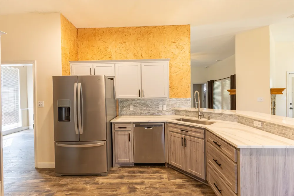 3904 Santa Cruz Street Granbury, TX 76049