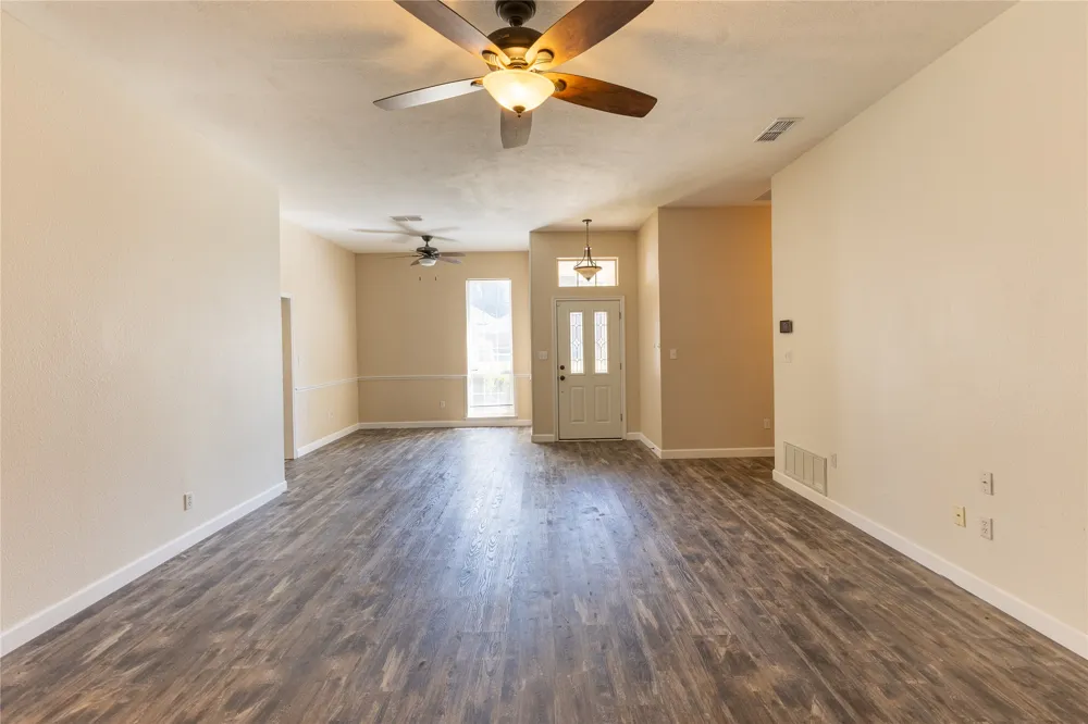 3904 Santa Cruz Street Granbury, TX 76049