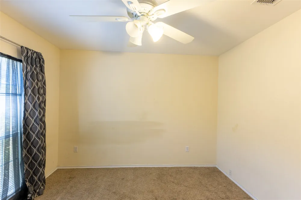 3904 Santa Cruz Street Granbury, TX 76049