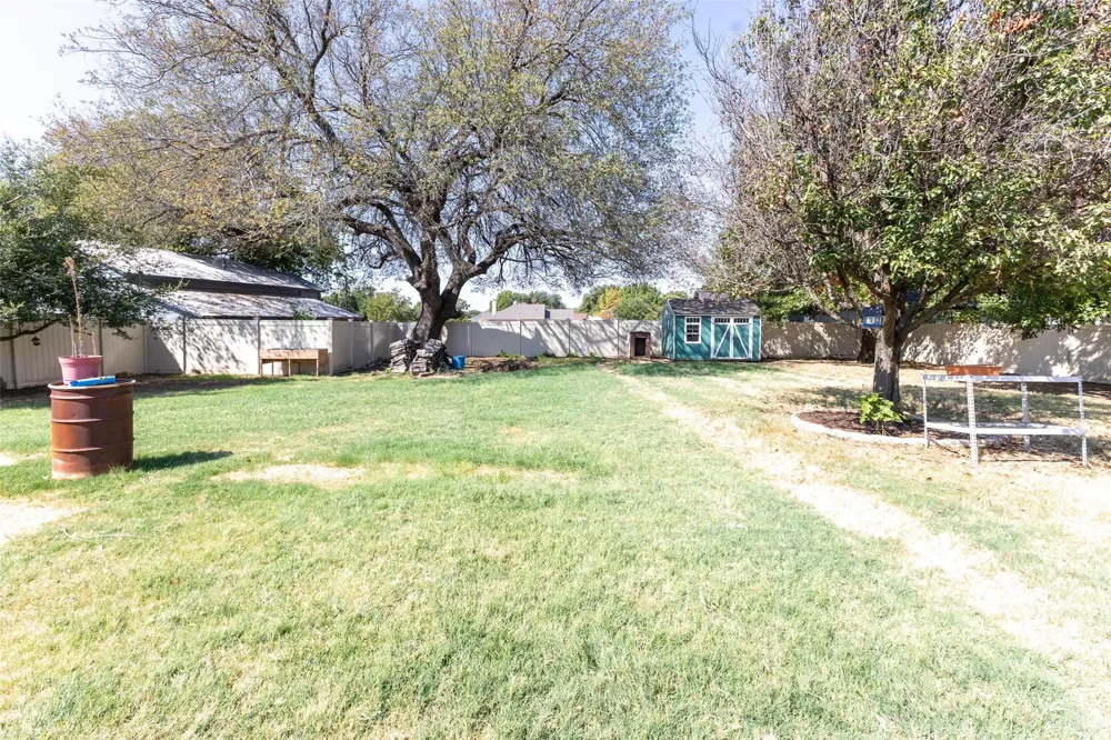 3904 Santa Cruz Street Granbury, TX 76049